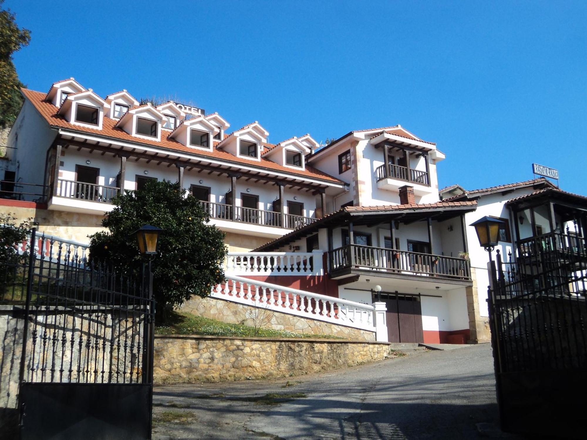 Hotel Solatorre Comillas Exterior photo