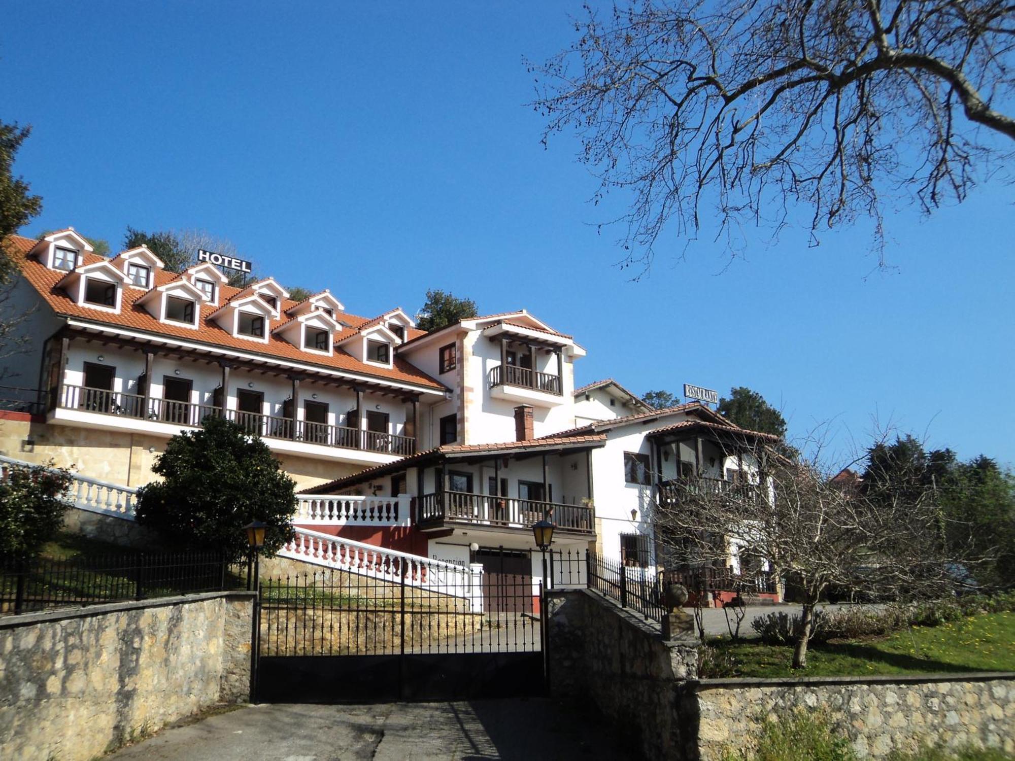 Hotel Solatorre Comillas Exterior photo